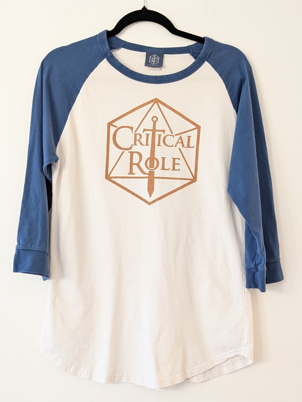 D&D Critical Role Raglan Tee.